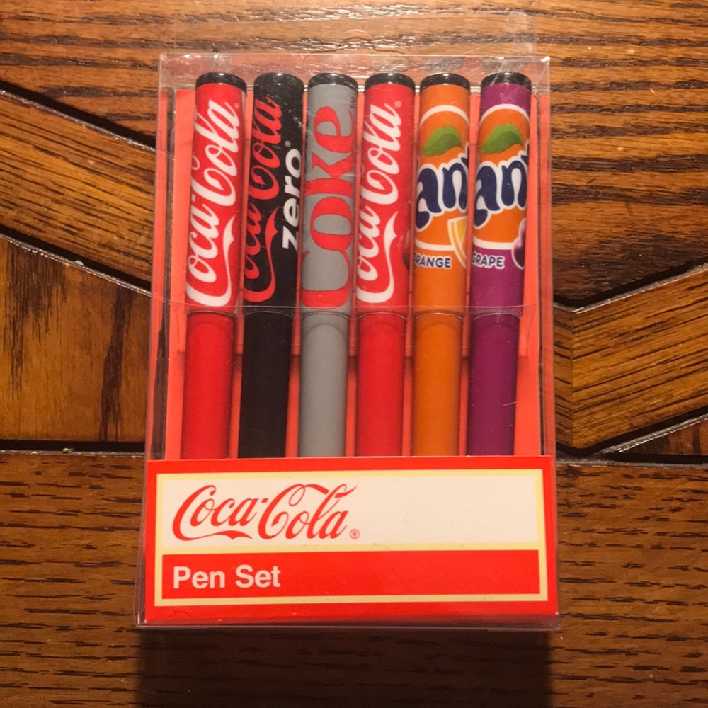 Coca-Cola pin set
